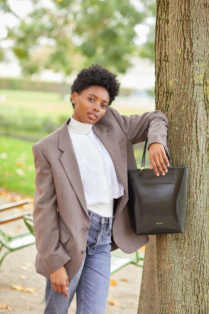 Nat&Nin, collection of recycled leather bags (60% vegetable-tanned leather, 25% natural latex and 15% binders) for fall-winter 2021-22 (Courtesy of Nat&Nin)