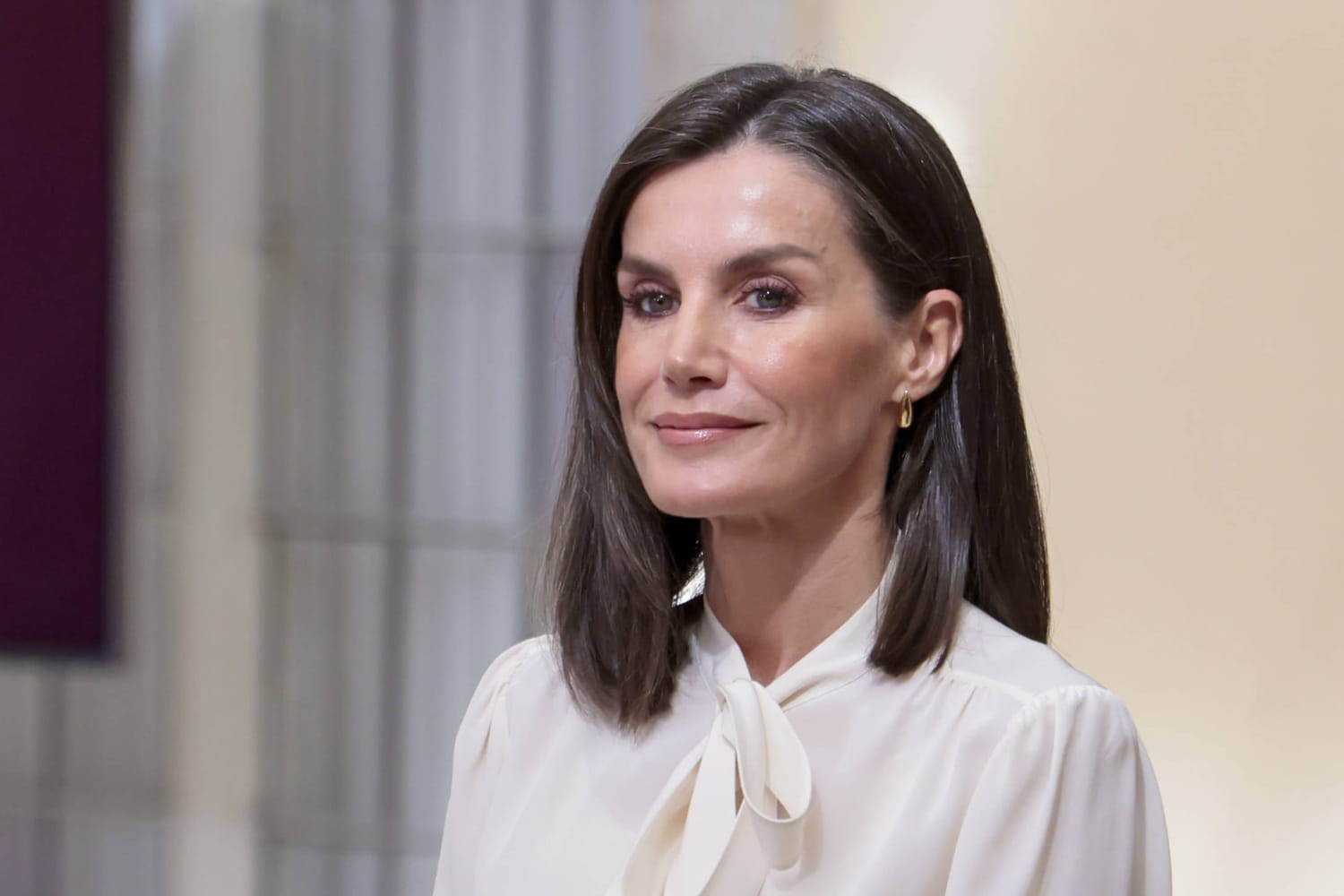 In her particularly glamorous outfit, Letizia from Spain looks 15 years younger